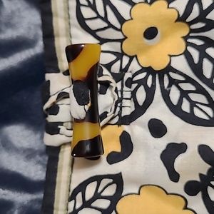 Large Vera Bradley Bag yellow/black/grey 12" drop on straps, cute button closure